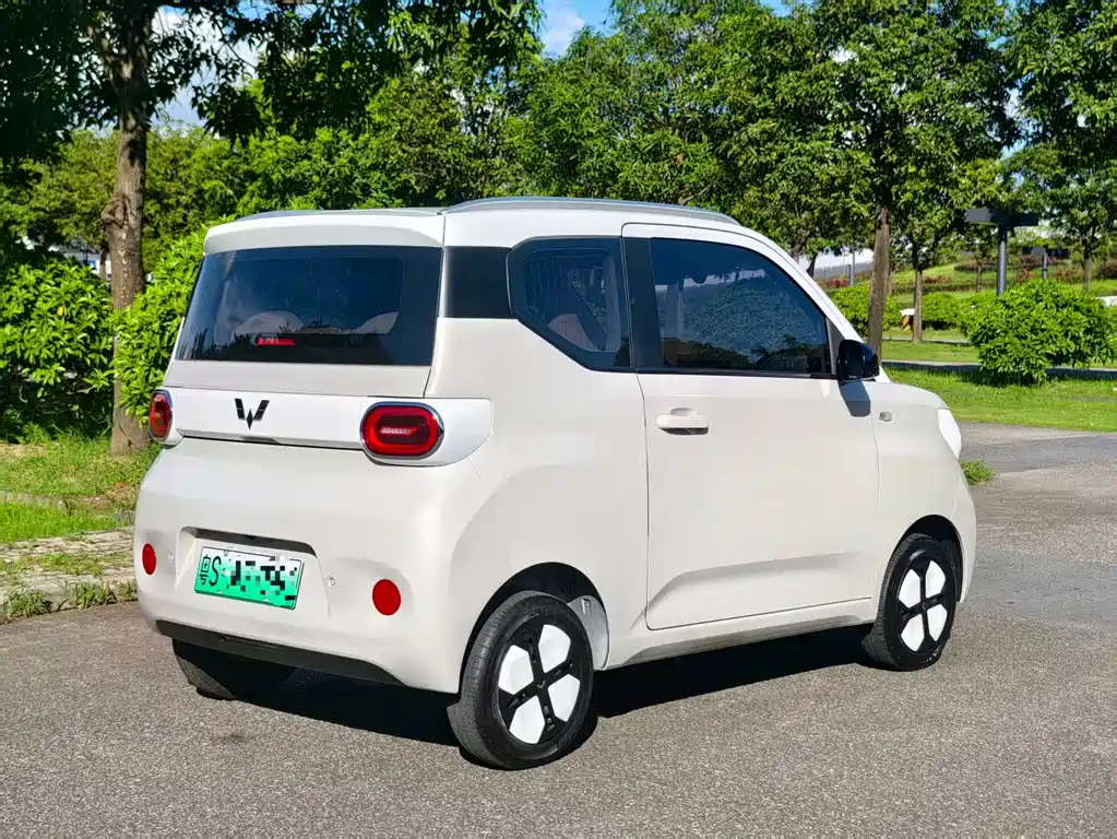 Wuling MINIEV — фото 2