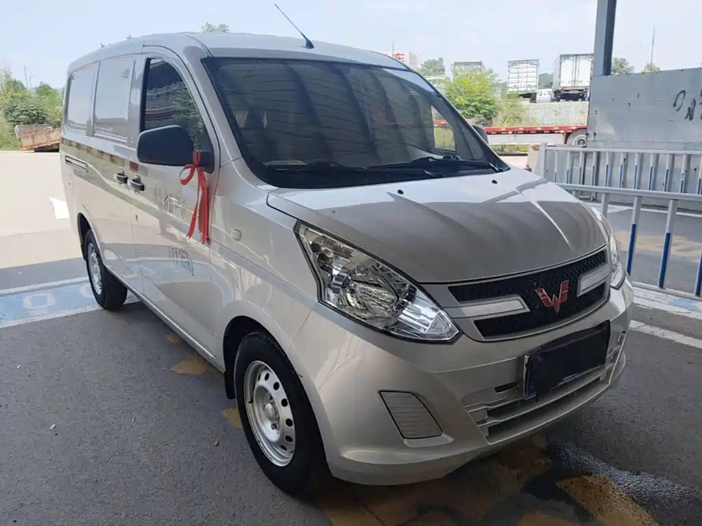 Wuling Rongguang V — фото 4