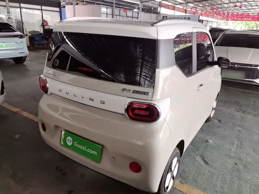 Wuling MINIEV — фото 7