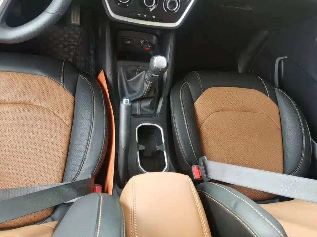Wuling Hongguang S3 — фото 14