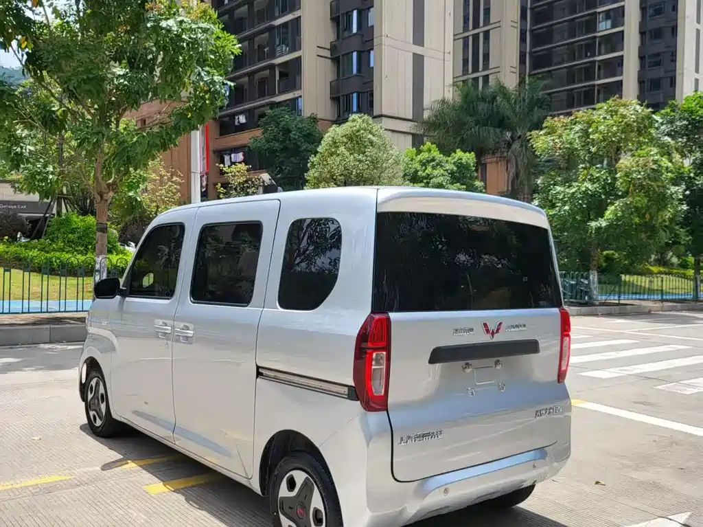 Wuling Zhiguang EV — фото 11
