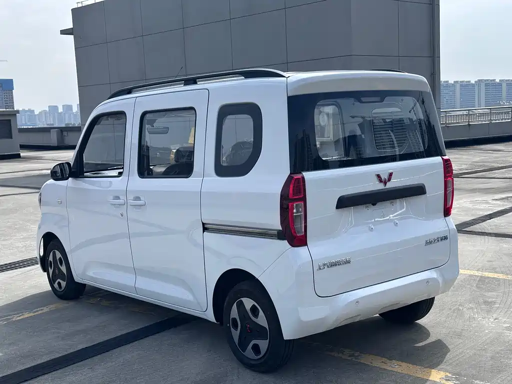 Wuling Zhiguang EV — фото 6