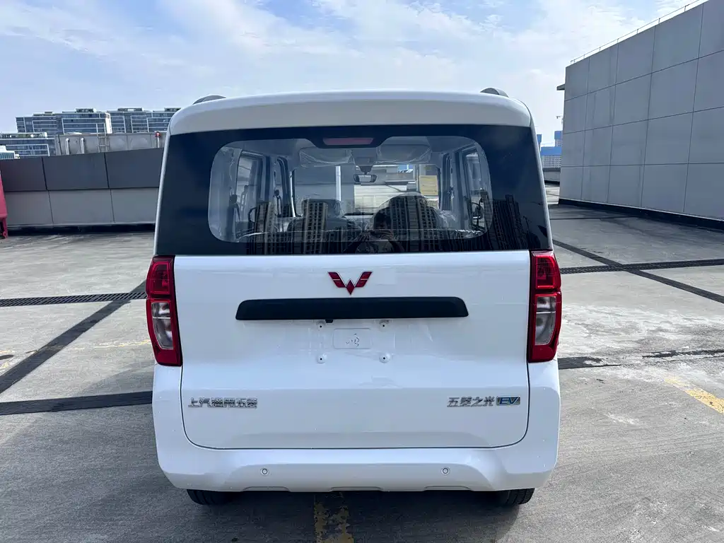 Wuling Zhiguang EV — фото 7