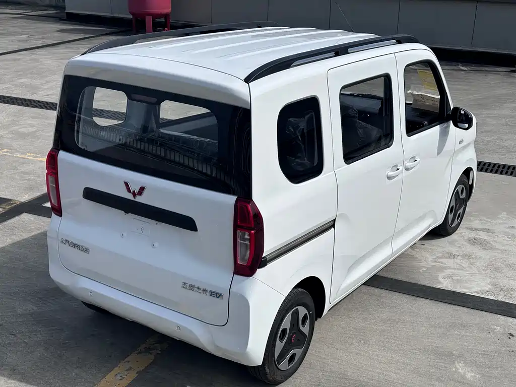 Wuling Zhiguang EV — фото 8