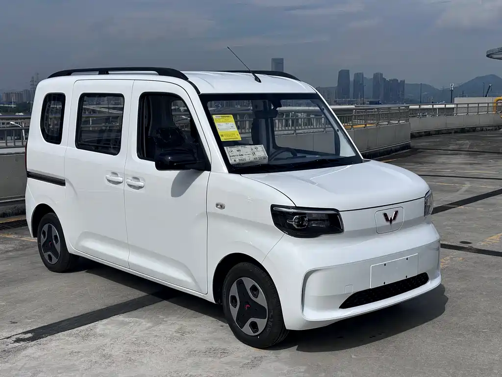 Wuling Zhiguang EV — фото 9