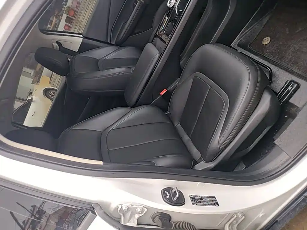 Wuling Wuling E5 — фото 25