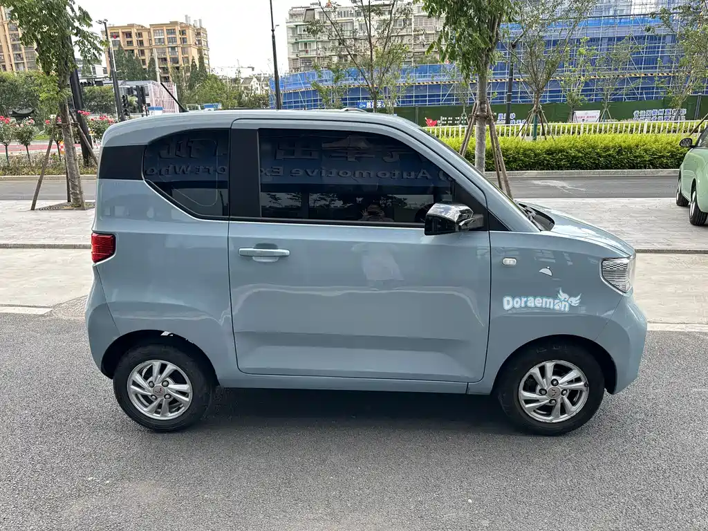 Wuling MINIEV — фото 3