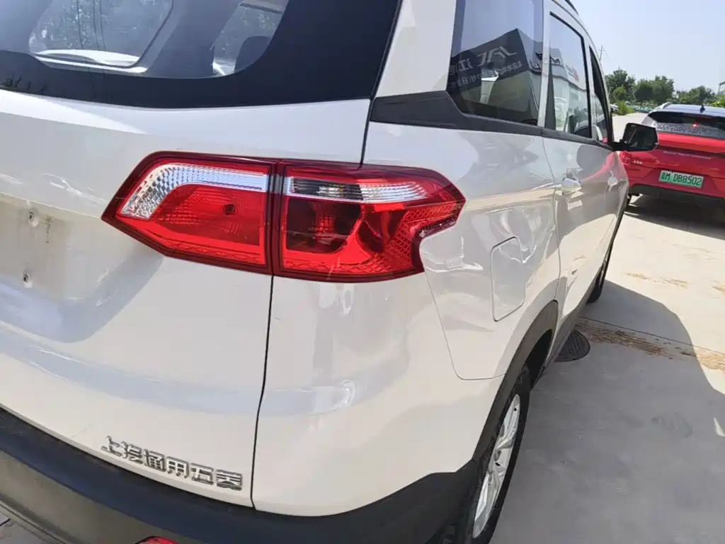 Wuling Hongguang S3 — фото 8