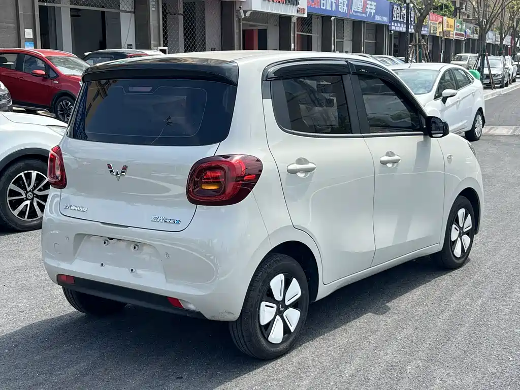 Wuling MINIEV — фото 4