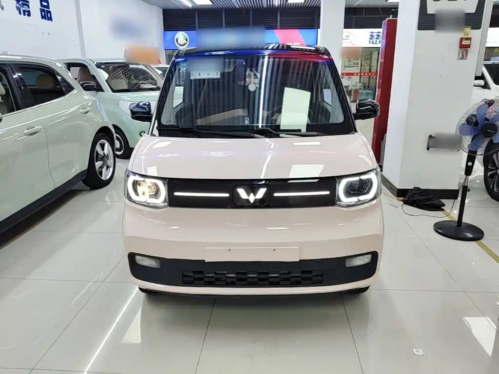 Wuling MINIEV — фото 3