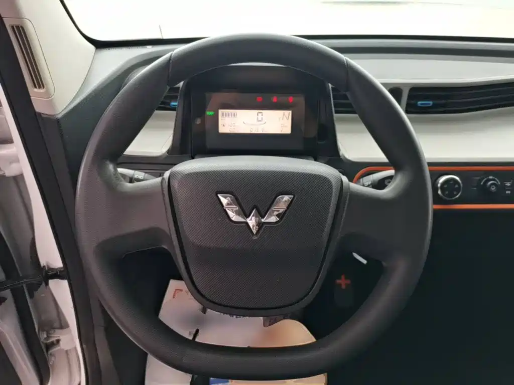 Wuling MINIEV — фото 11