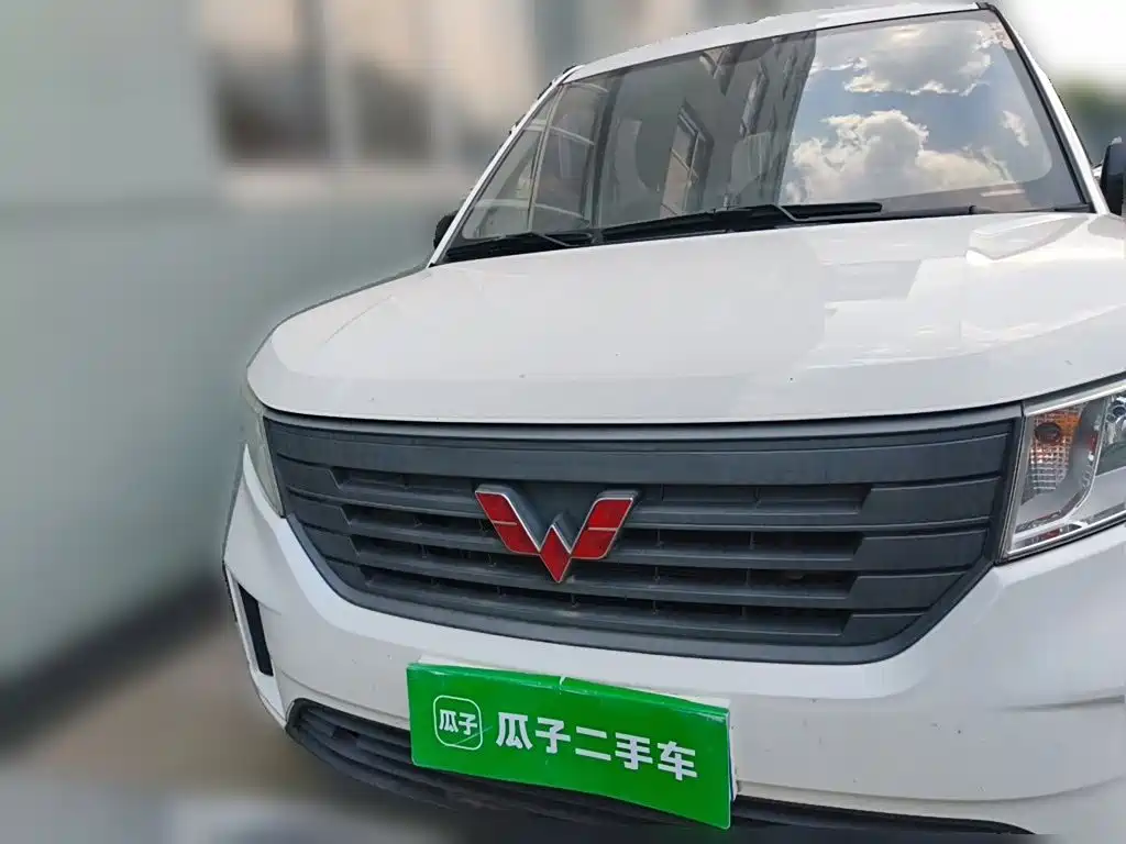 Wuling Hongguang PLUS — фото 24