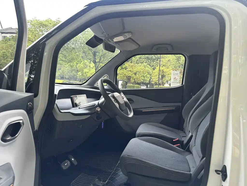 Wuling Nano EV — фото 10