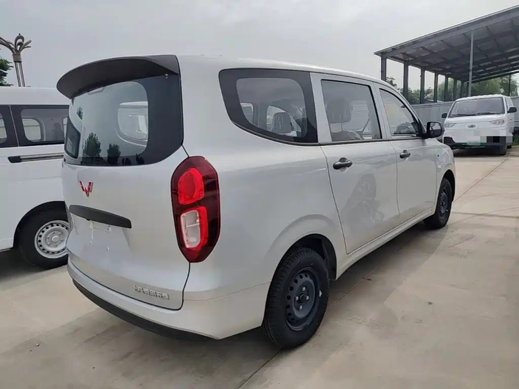 Wuling Hongguang EV — фото 7