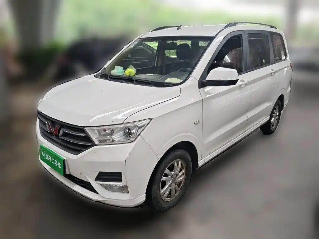 Wuling Hongguang — фото 2