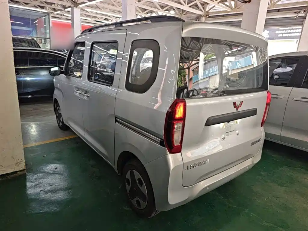 Wuling Zhiguang EV — фото 5