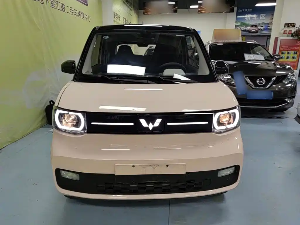 Wuling MINIEV — фото 3