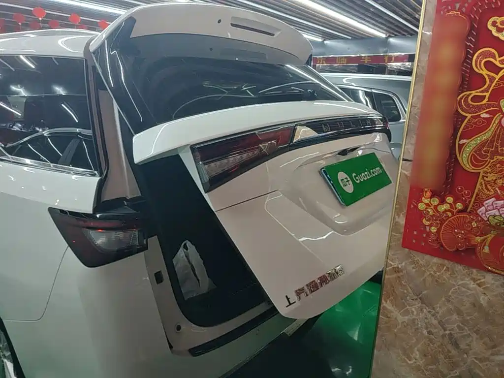 Wuling Jiachen — фото 19