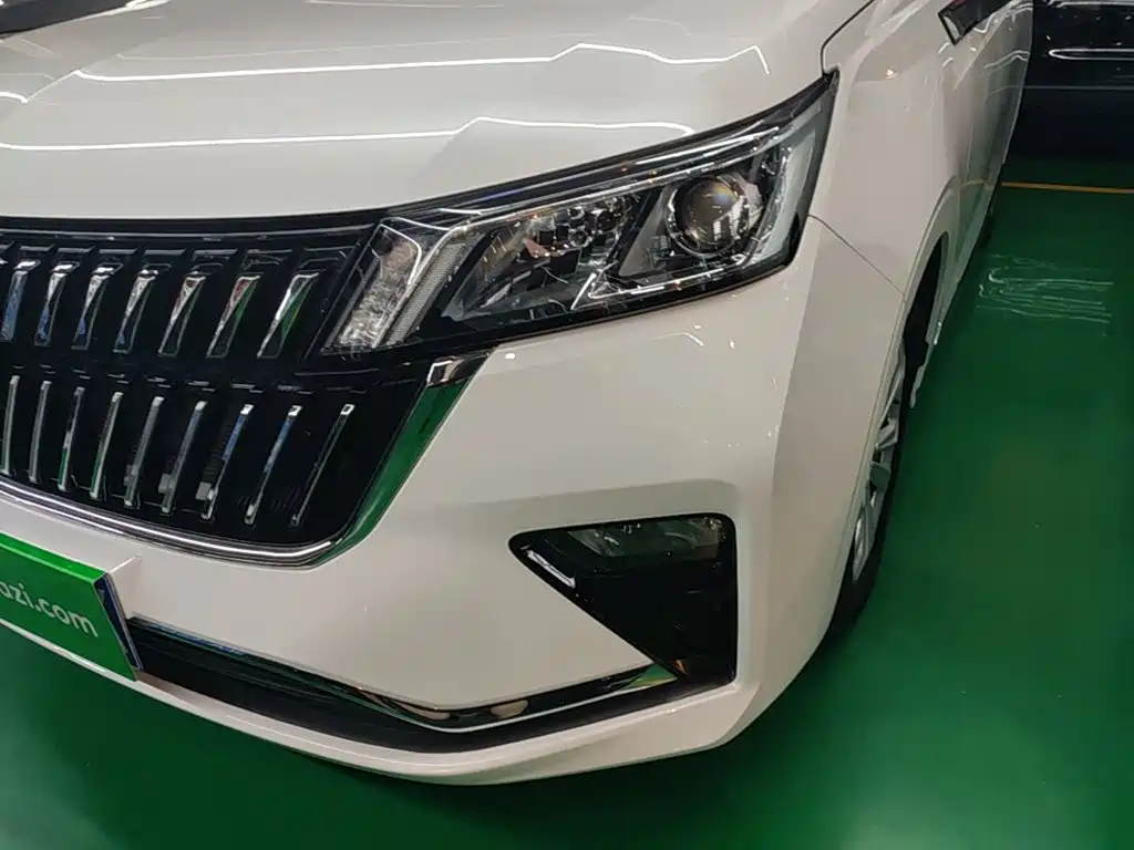 Wuling Jiachen — фото 24