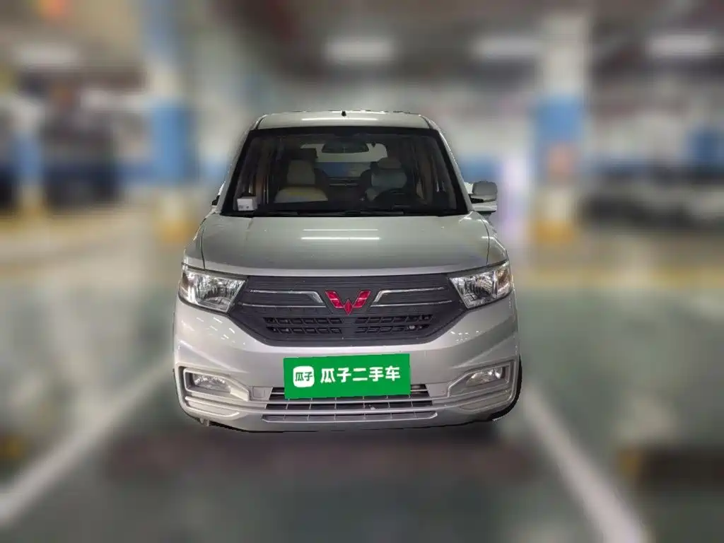 Wuling Hongguang V — фото 24