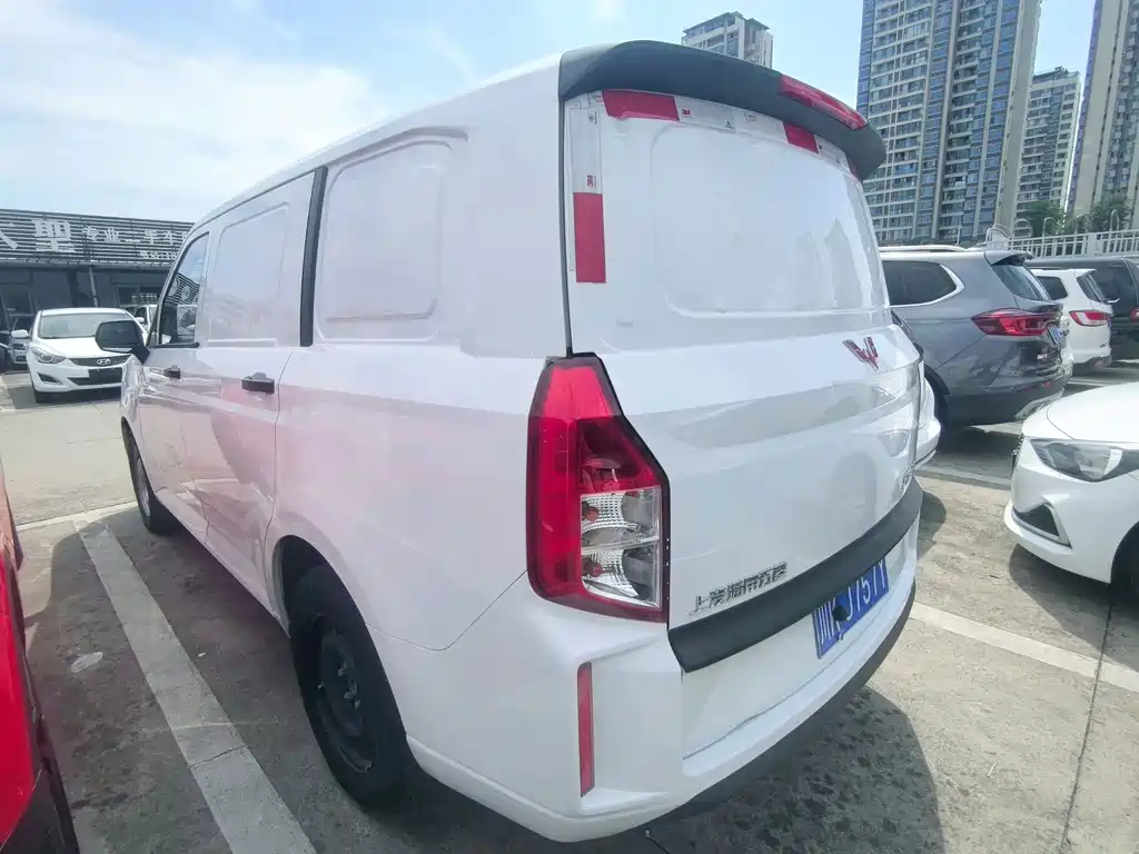Wuling Hongguang PLUS — фото 4