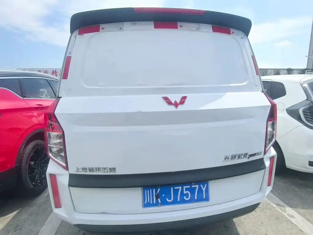 Wuling Hongguang PLUS — фото 5