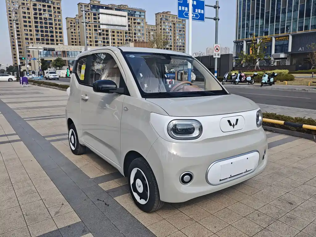 Wuling MINIEV — фото 3