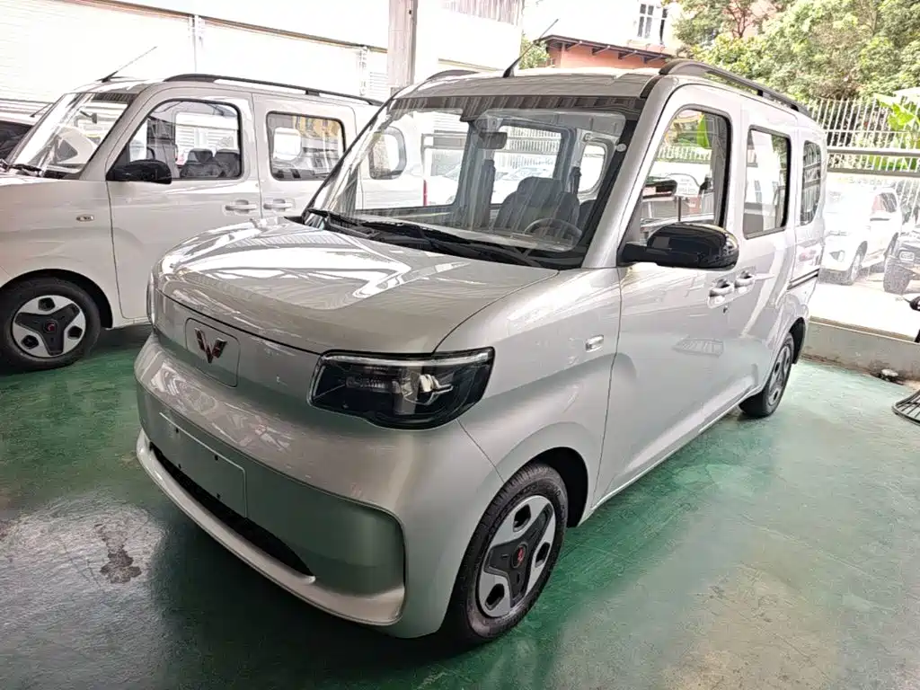 Wuling Zhiguang EV — фото 2