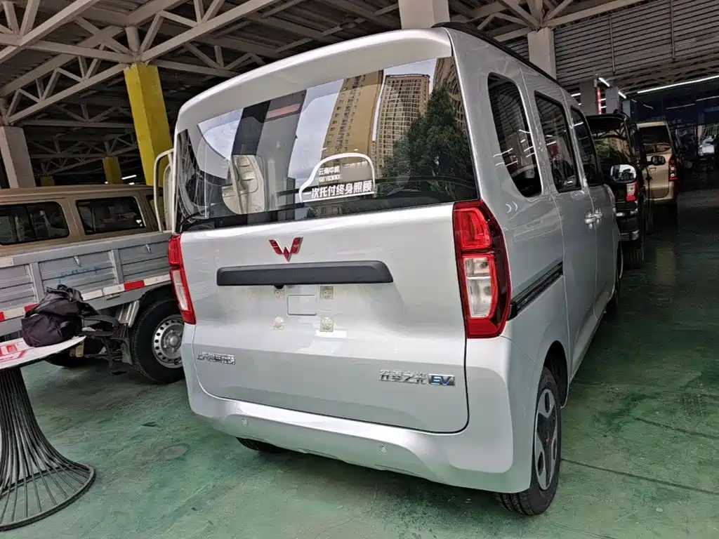 Wuling Zhiguang EV — фото 4