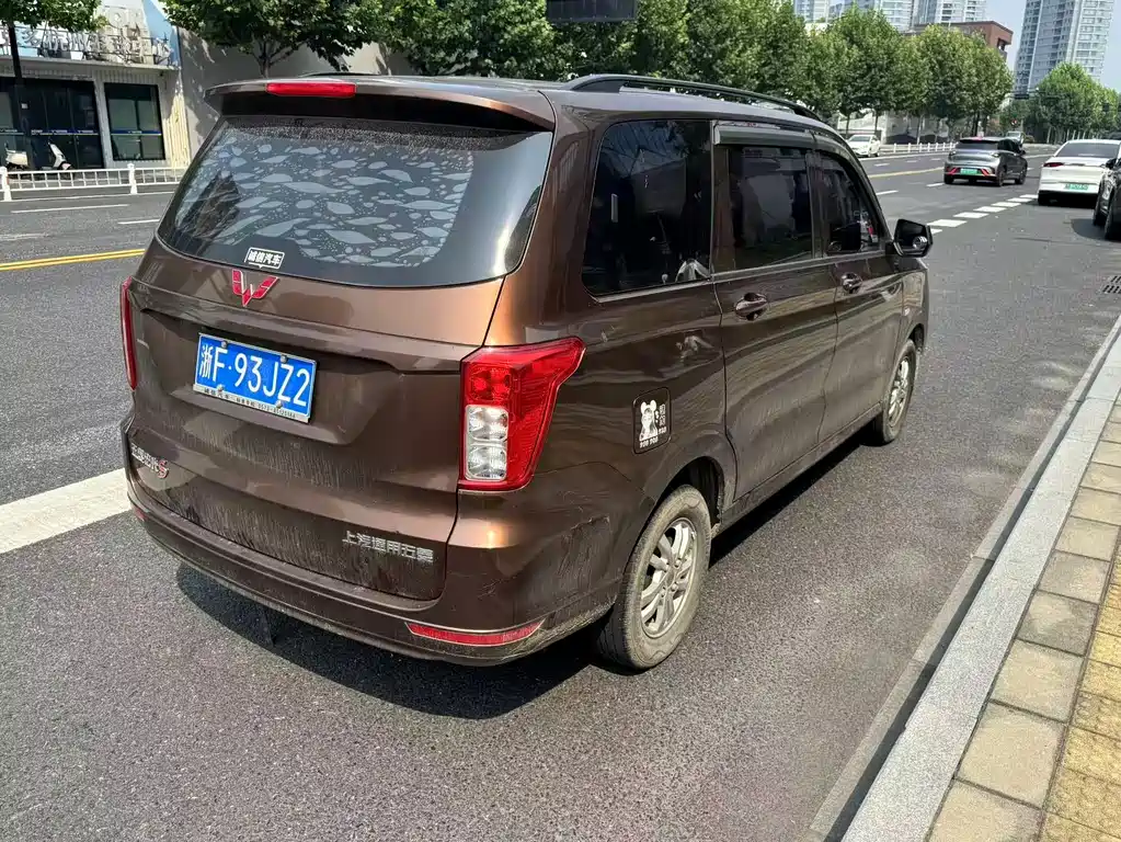 Wuling Hongguang — фото 10