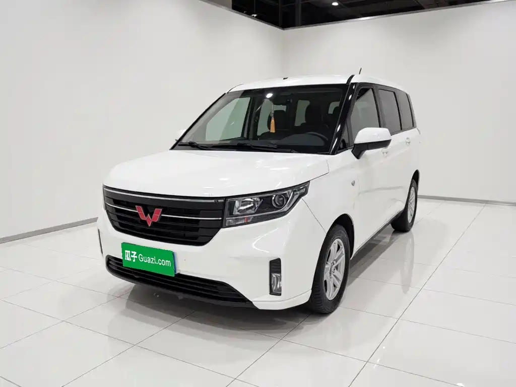 Wuling Hongguang PLUS — фото 2