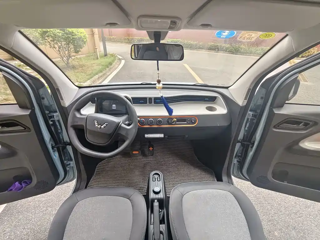 Wuling MINIEV — фото 9