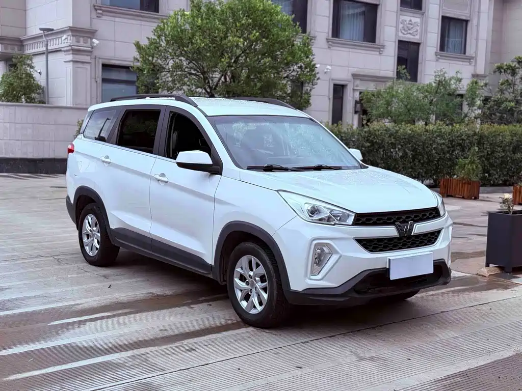 Wuling Hongguang S3 — фото 3