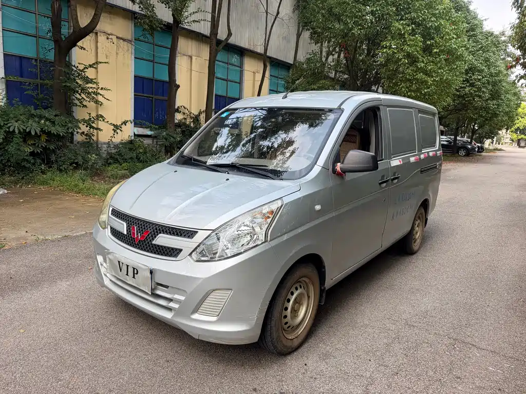 Wuling Rongguang V — фото 3