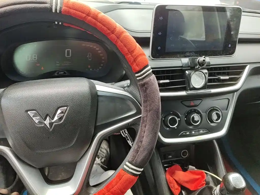 Wuling Hongguang S3 — фото 10