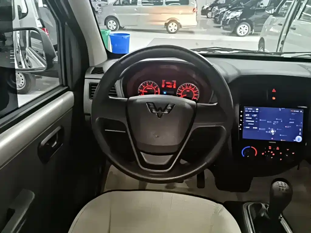 Wuling Rongguang S — фото 11
