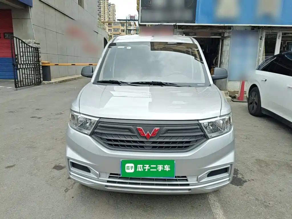 Wuling Hongguang V — фото 3