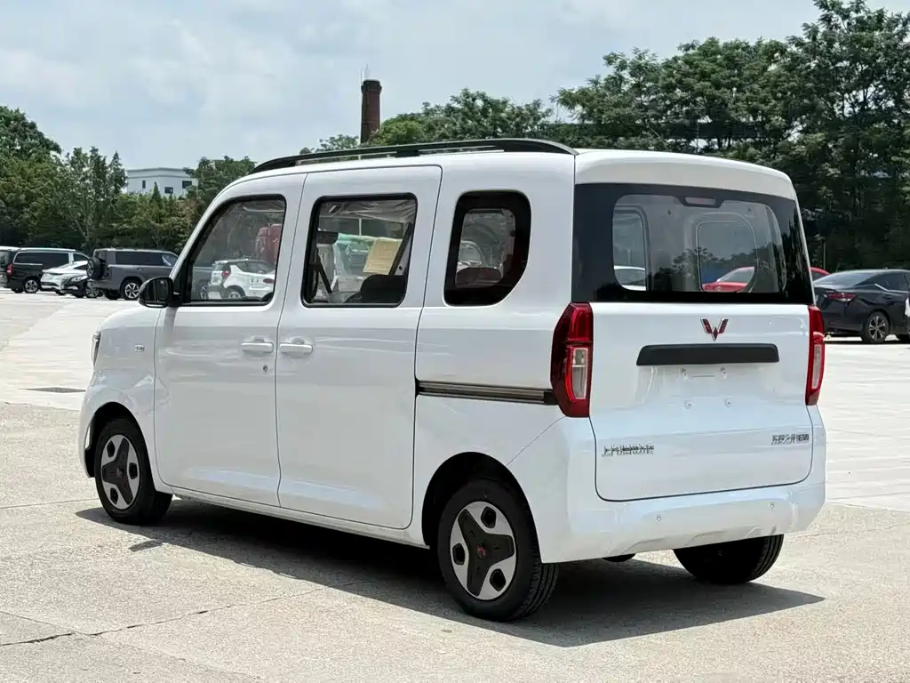 Wuling Zhiguang EV — фото 6