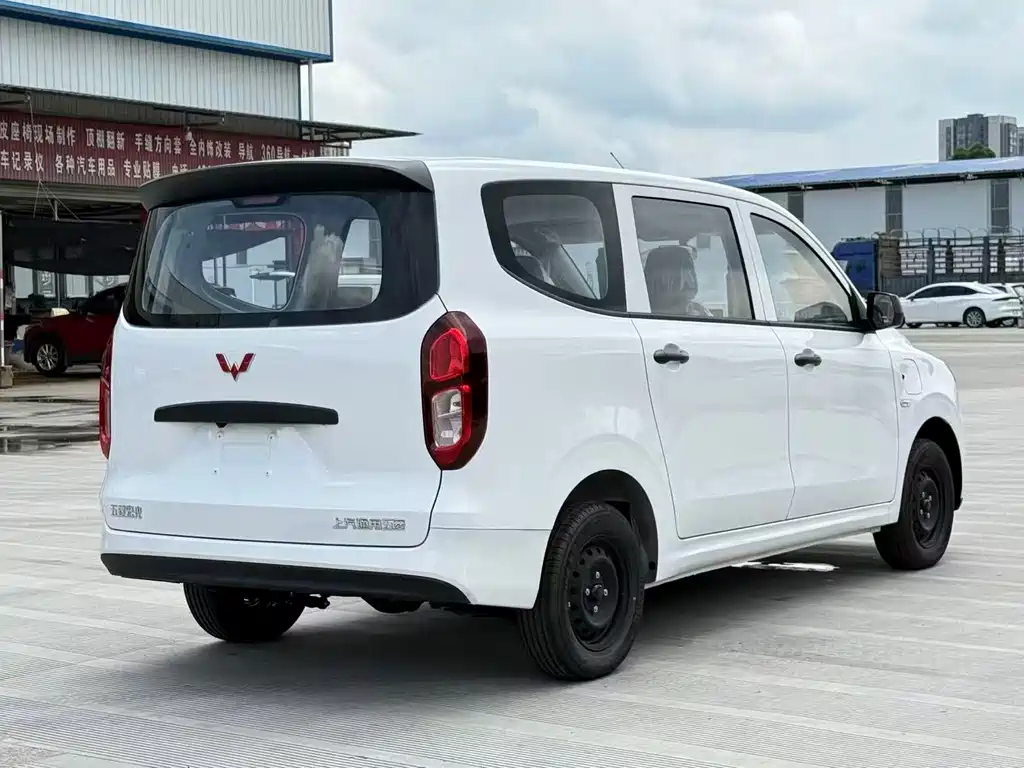 Wuling Hongguang EV — фото 4