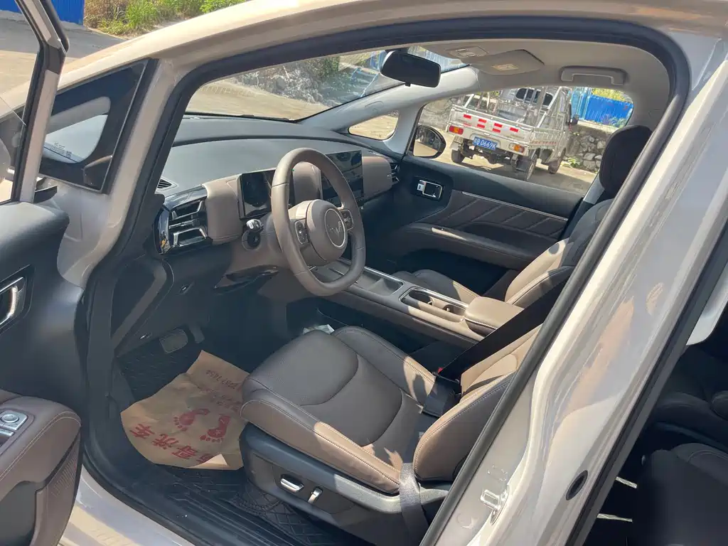 Wuling Xingguang 730 New Energy — фото 8