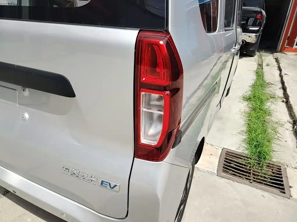 Wuling Zhiguang EV — фото 24