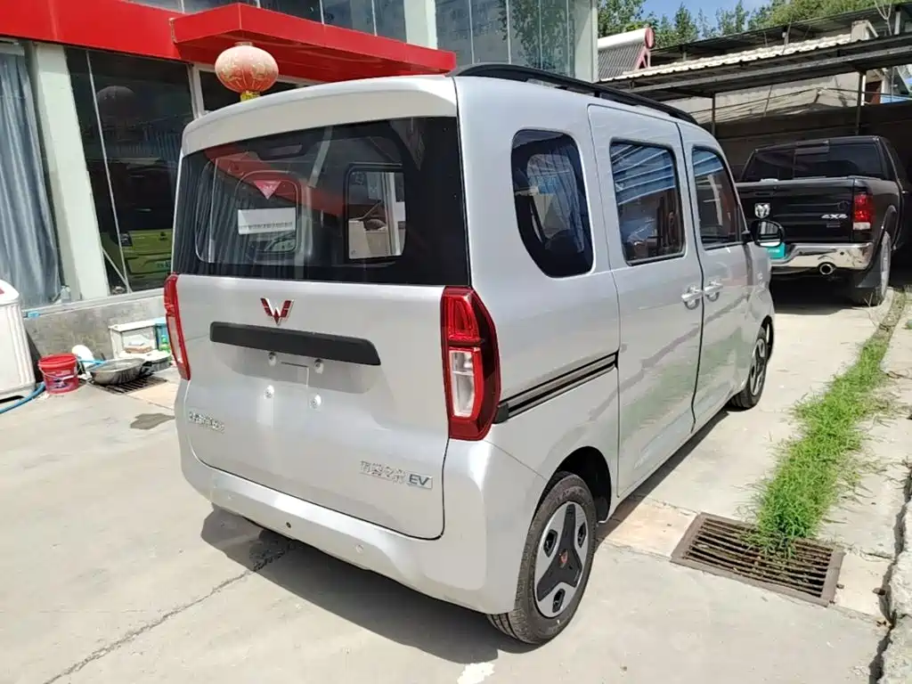 Wuling Zhiguang EV — фото 5