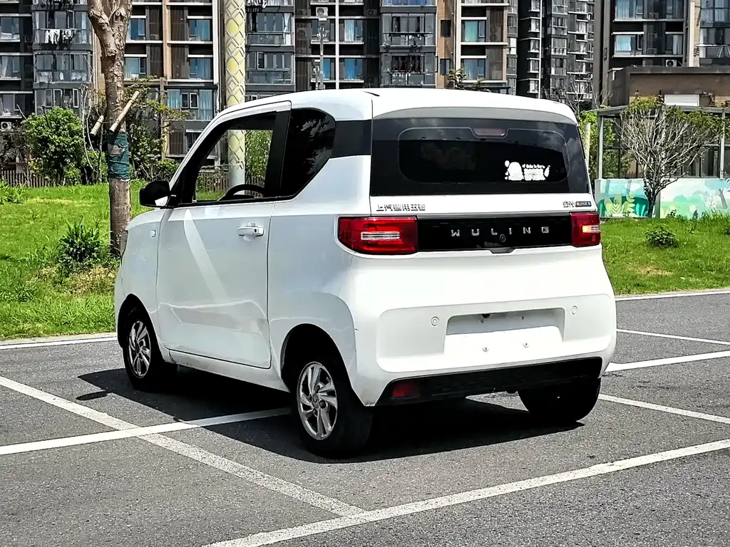 Wuling MINIEV — фото 11