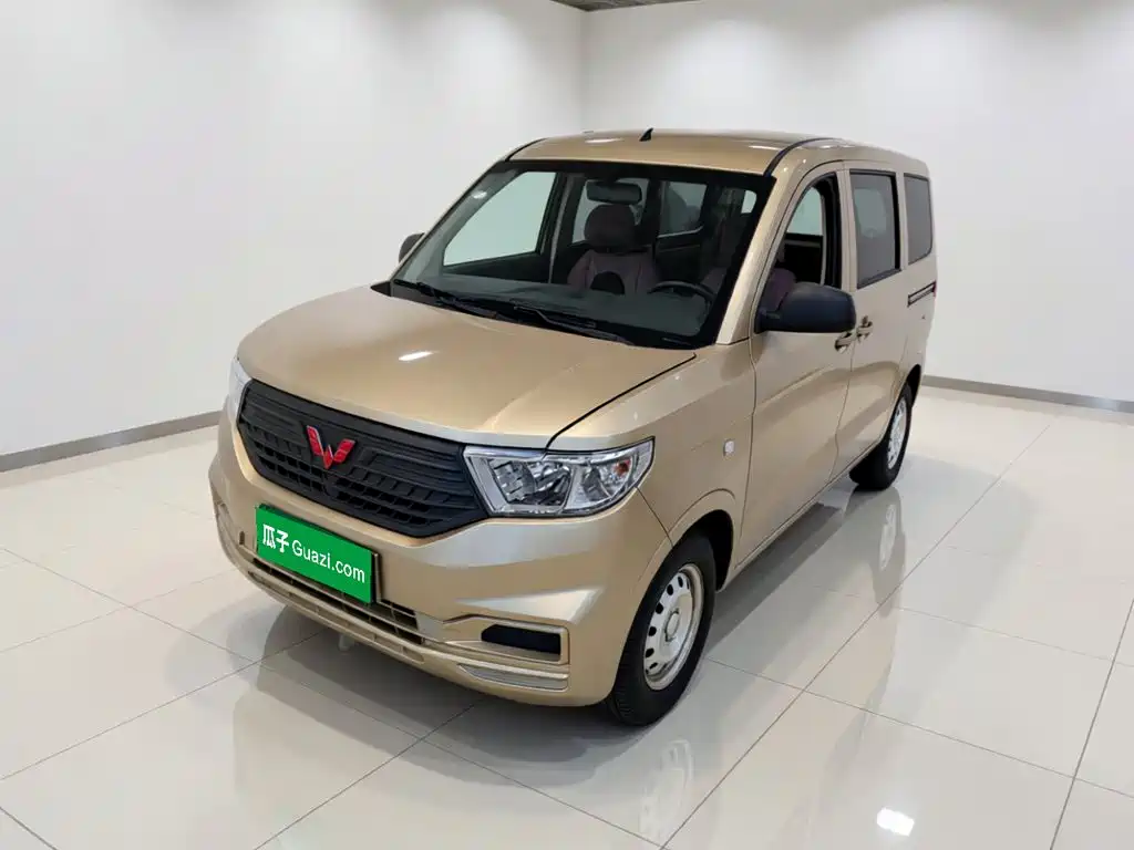 Wuling Hongguang V — фото 2
