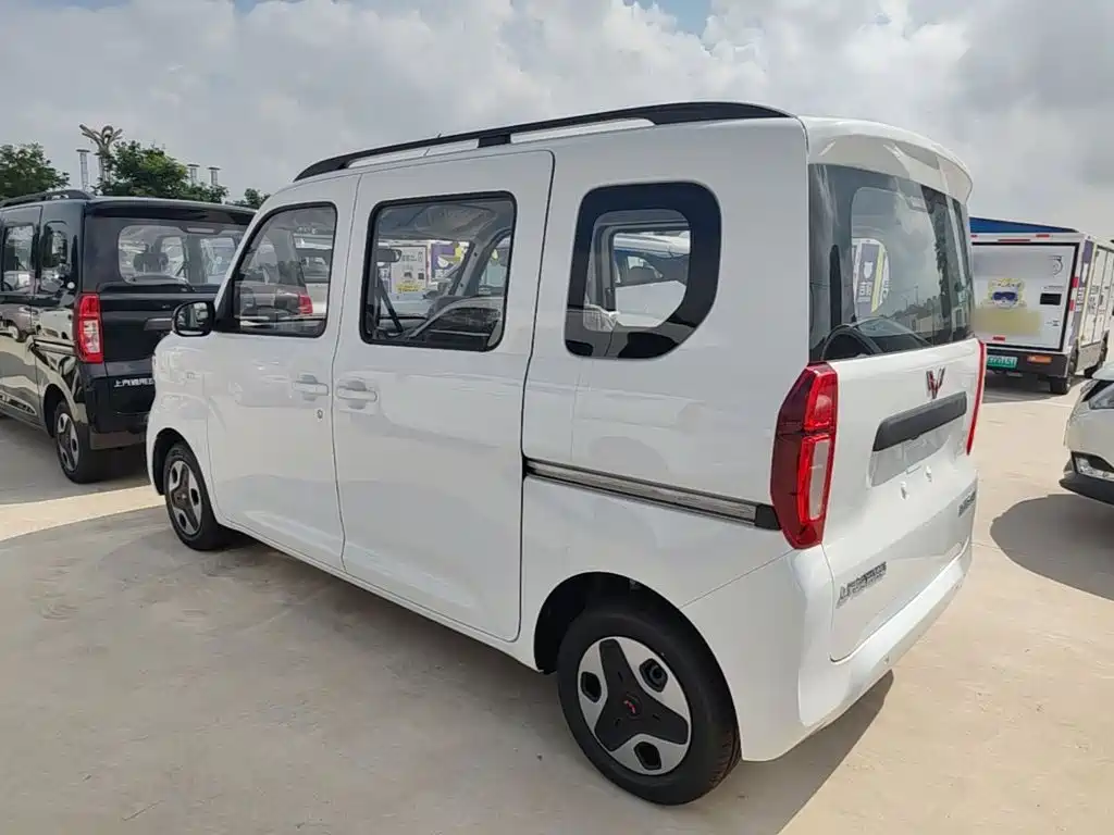 Wuling Zhiguang EV — фото 5