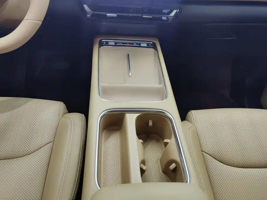 Wuling Xingguang 730 New Energy — фото 16