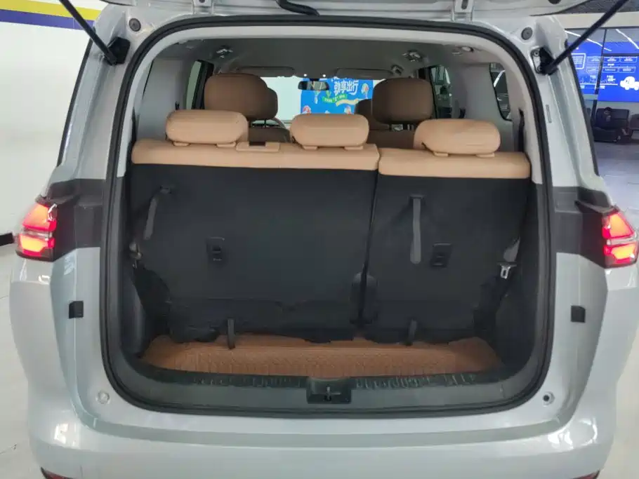 Wuling Xingguang 730 New Energy — фото 4