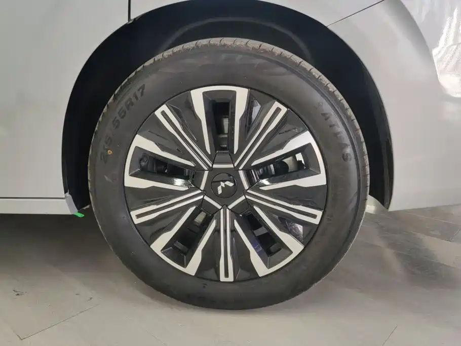 Wuling Xingguang 730 New Energy — фото 6