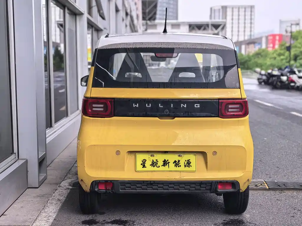 Wuling MINIEV — фото 3
