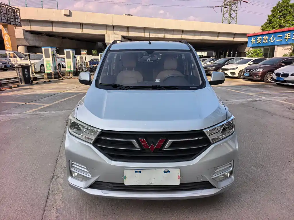 Wuling Hongguang — фото 2